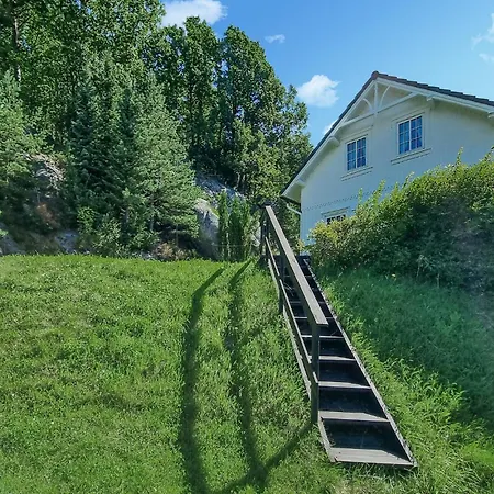 3 Bedroom Stunning In Brekkesto