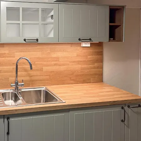 3 Bedroom Stunning In *